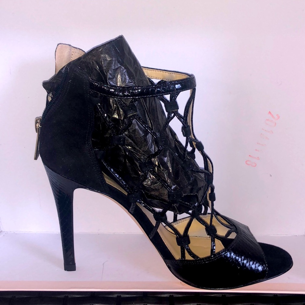 Ivanka Trump Dalta 2 Black Heels